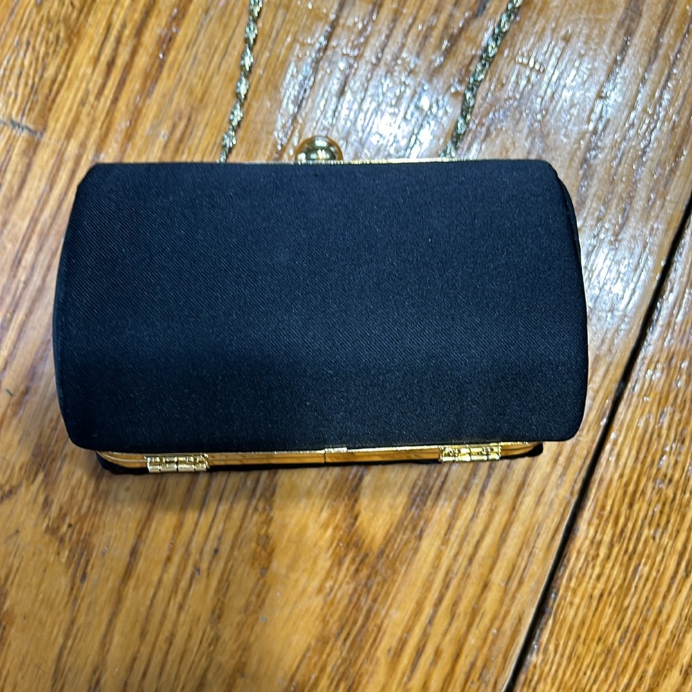 Black vintage satin basket weave evening bag with gold chain.  Good condition. - Picture 5 of 9